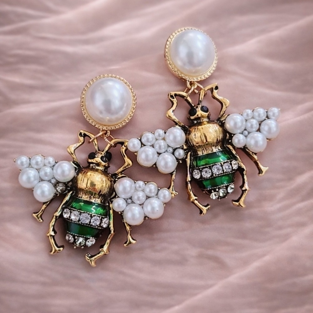 Vintage Honeybee Elegant Gold Green Bee Earrings